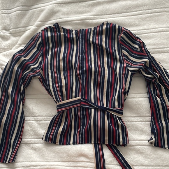 Size US M, Cute stripe work blouse! - Picture 3 of 3